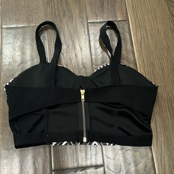 MINKPINK Crop Top - Picture 2 of 6